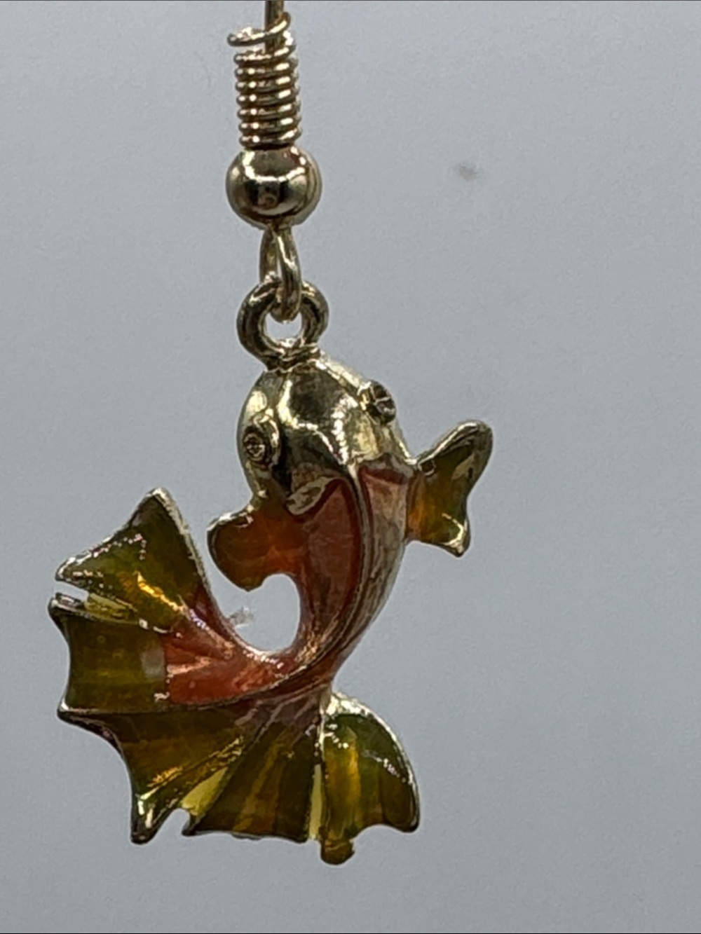 betsy Johnson goldfish dangling earrings New gold tone - Picture 3 of 7